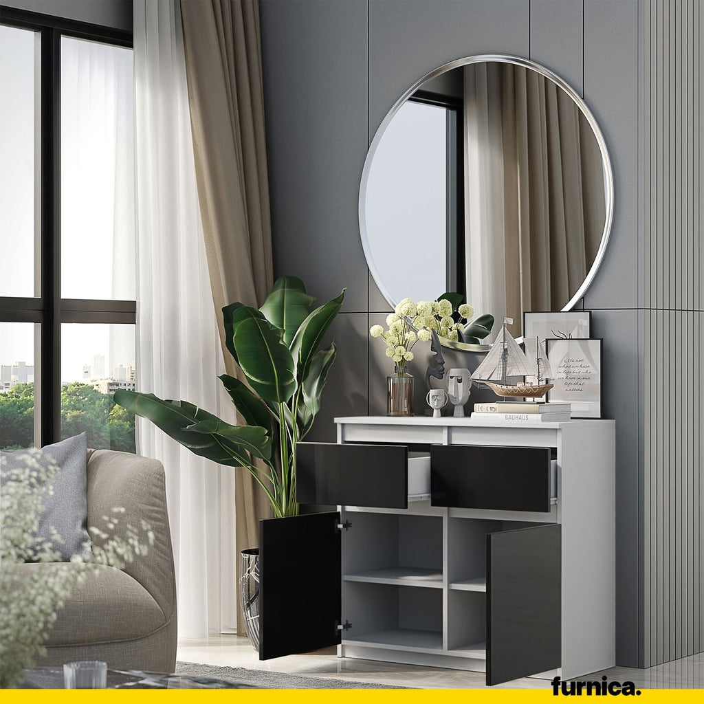 NOAH - Komoda se 2 šuplíky a 2 dveřmi - Skříň na uložení oblečení do ložnice - Bílý mat / Černý lesk - Výška 75 cm, šířka 80 cm, hloubka 35 cm.