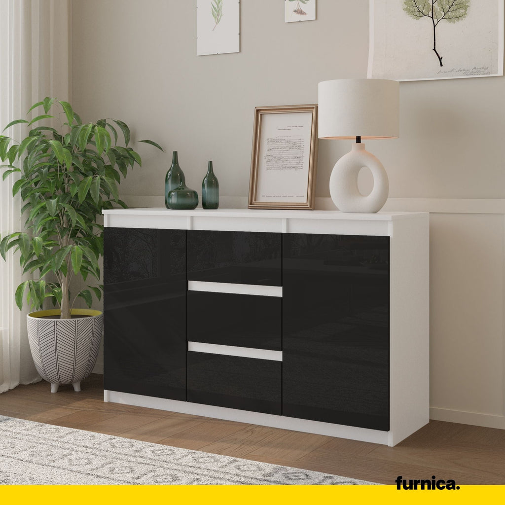 MIKEL - Komoda se 3 šuplíky a 2 dveřmi - Skříň na oblečení do ložnice - Bílý mat / Černý lesk - Výška 75 cm, šířka 120 cm, hloubka 35 cm.