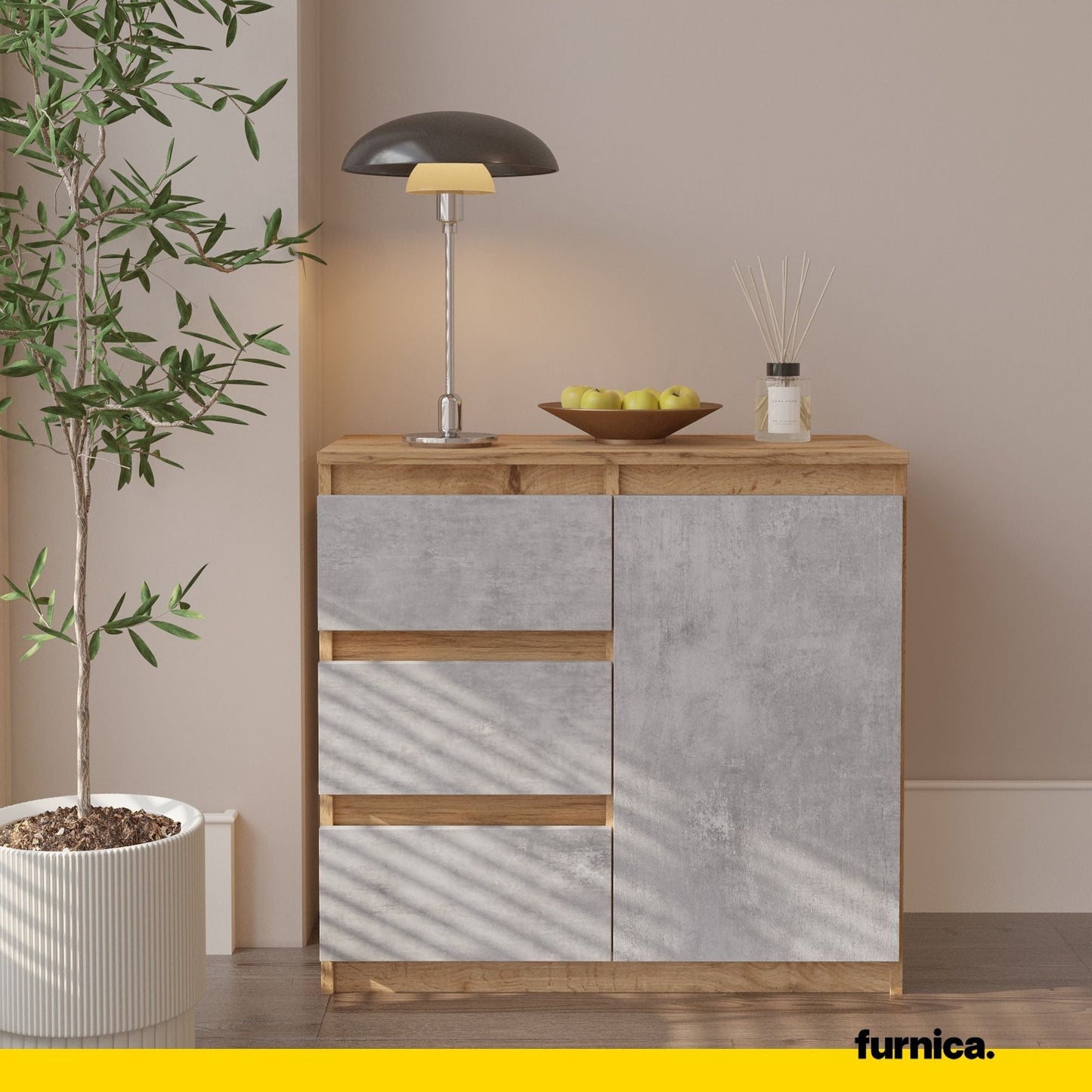 MIKEL - Komoda se 3 šuplíky a 1 dveřmi - Skříň na oblečení do ložnice - Wotan dub / beton - Výška 75 cm, šířka 80 cm, hloubka 35 cm.