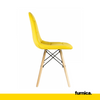 FABRIZIO - Potahovaná židlička do jídelny / kanceláře s dřevěnými nohami - žlutá